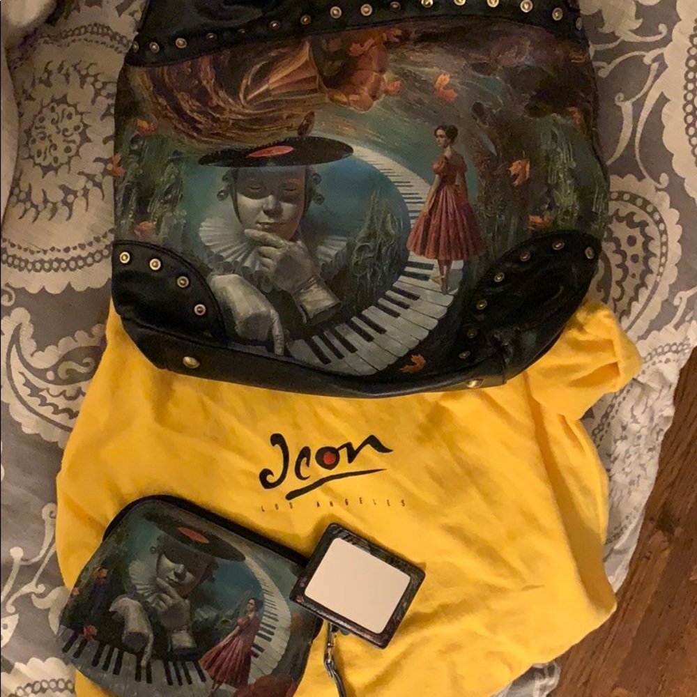 ICON Los Angeles handbag, wristlet and mirror.